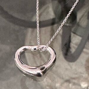 Authentic Tiffany & Co. Elegant Silver Open Heart Pendant Necklace 16 Inch